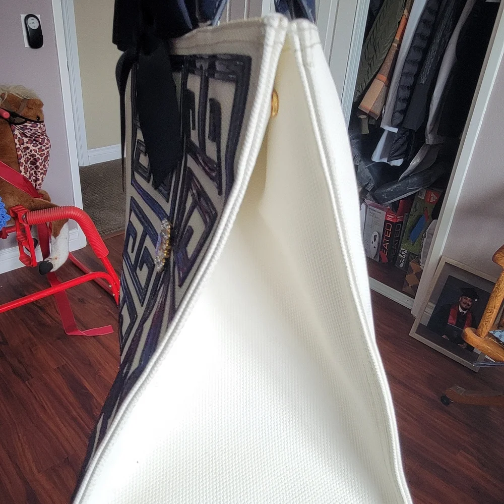 Brighton Corniche Tote - Picture 11 of 14